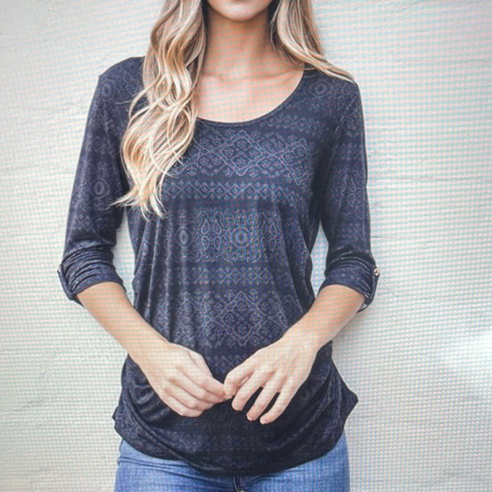 Hippie Chic ruched button-tab 3/4 sleeve top, size small